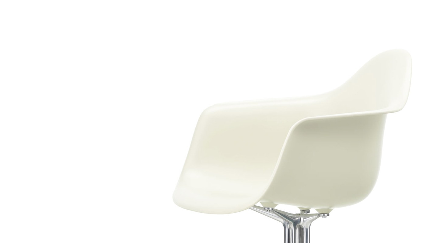 VITRA Eames Plastic Armchair DAL gallery 4
