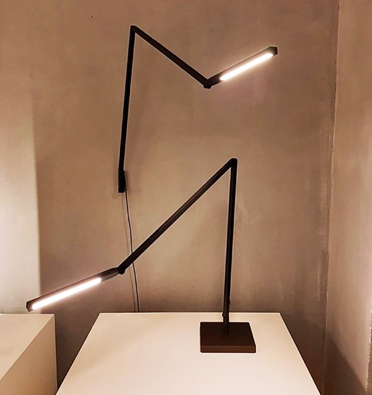 Nemo Untitled Linear lampada da tavolo - gallery 4