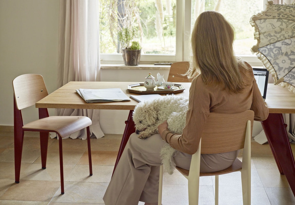 Vitra Jean Prouve Standard sedia, EM table ideale per una cucina di design - gallery