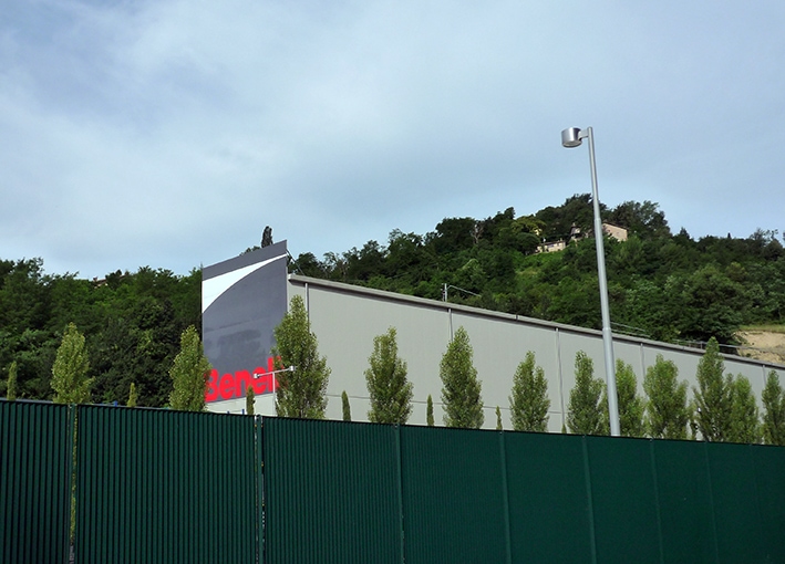 Progettazione arredamento ufficio per Benelli Armi