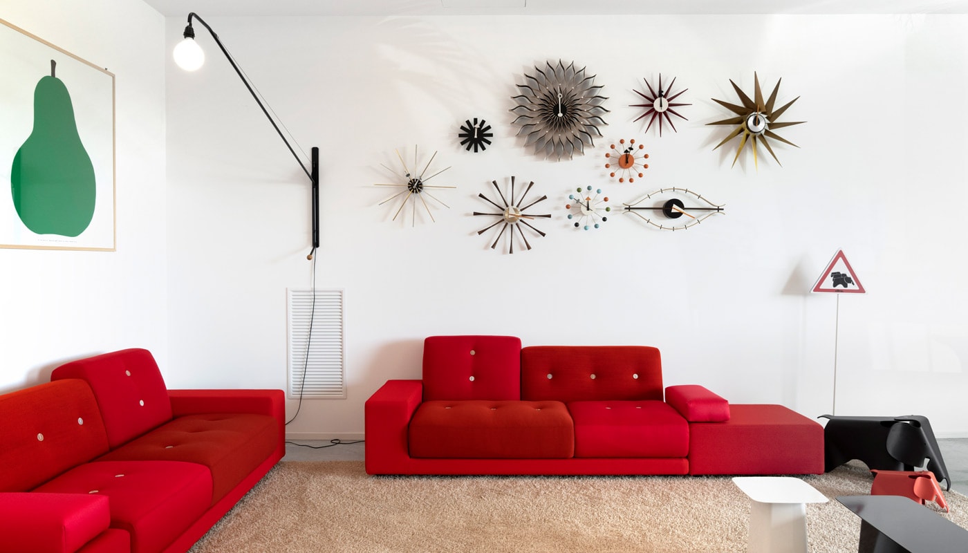 Vitra Polder sofa, Wall Clocks, Potence lampada - gallery