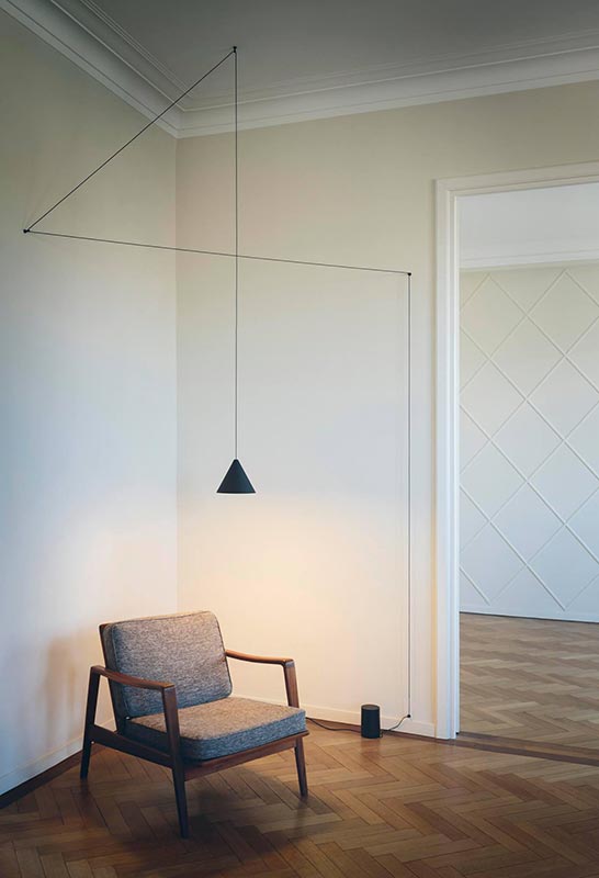 vitra-potence-lampada-parete-ufficio